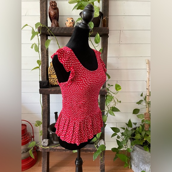 Sim & Sam: Red Cropped Top - Picture 11 of 17